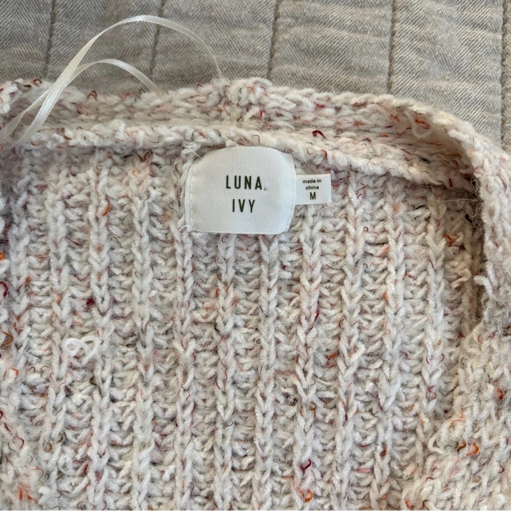 Floral Crochet Cardigan Medium Tan and Mauve - Picture 5 of 6